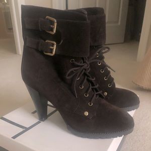 Booties chocolate brown suede